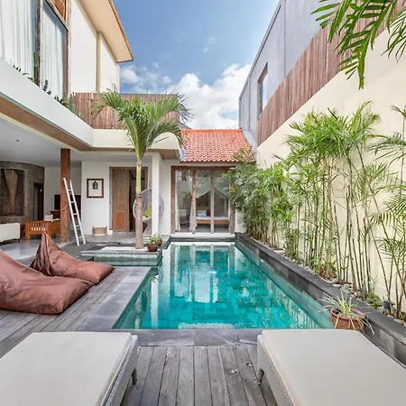 Villa Ace - Modern 2Br Villa In Seminyak With Spacious Bedrooms, Bathtub & Private Pool