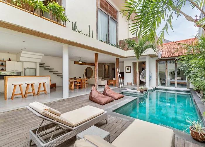 Villa Ace - Modern 2br In With Spacious Bedrooms, Bathtub & Private Pool *