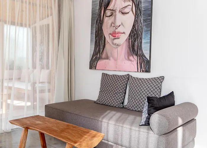 Ace - Modern 2br In With Spacious Bedrooms, Bathtub & Private Pool *