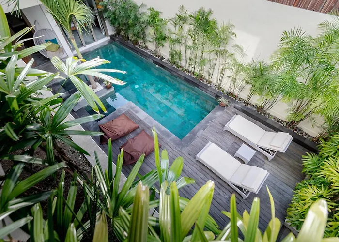 Villa Ace - Modern 2br In With Spacious Bedrooms, Bathtub & Private Pool *