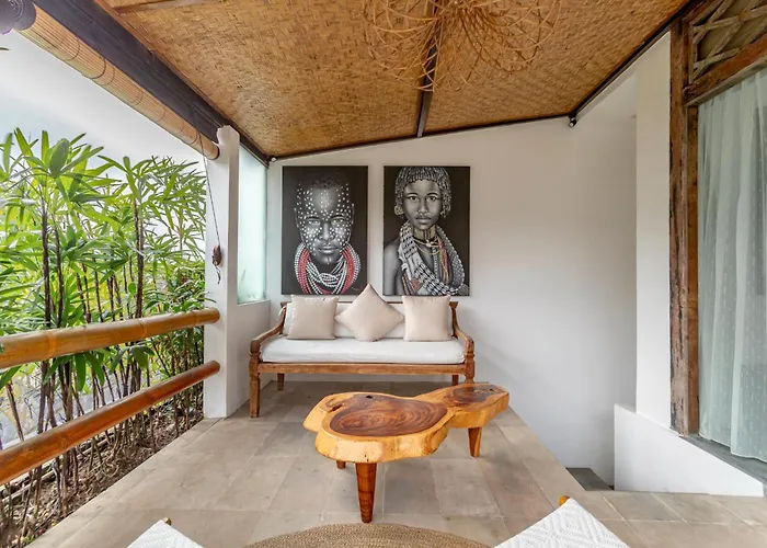 Villa Ace - Modern 2br In With Spacious Bedrooms, Bathtub & Private Pool *