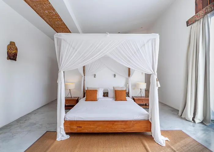 Villa Ace - Modern 2br In With Spacious Bedrooms, Bathtub & Private Pool