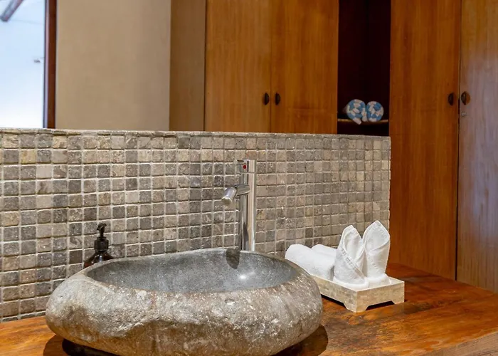 Villa Ace - Modern 2br In With Spacious Bedrooms, Bathtub & Private Pool