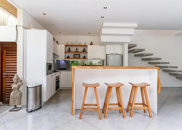 Ace - Modern 2br In With Spacious Bedrooms, Bathtub & Private Pool Seminyak (Bali)